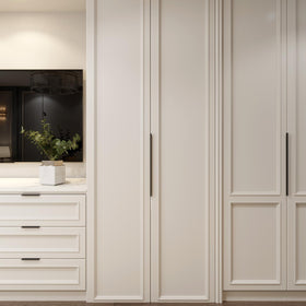 Peaha edge-mount pulls deliver a clean, hidden look.