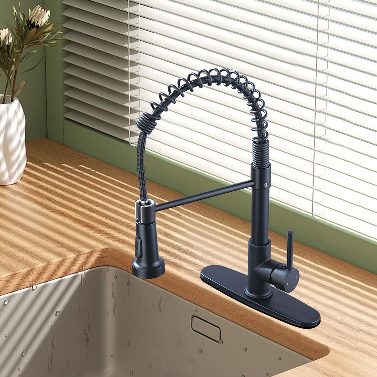 single-handle control on the peicuai-plus faucet for precise temperature and flow