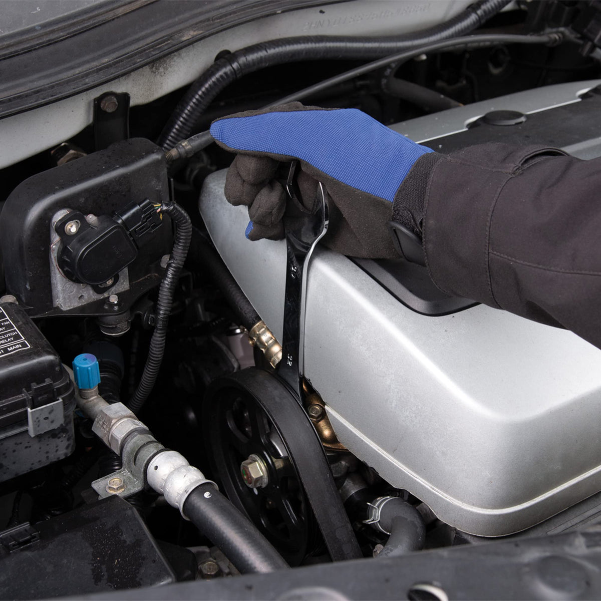 Performance Tool W343B stamped size makes identification quick and easy.
