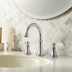 Pfister Courant 360-degree swivel spout enhances sink reach and flexibility.
