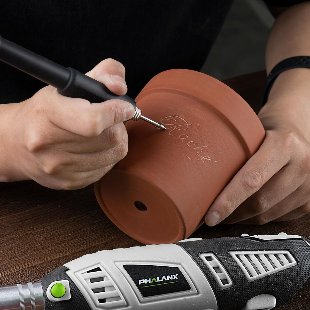 PHALANX ergonomic handle for comfortable grip during long crafting sessions.