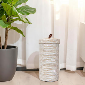 PINXIURY gradient brown color adds warm, earthy touch to bathroom decor.