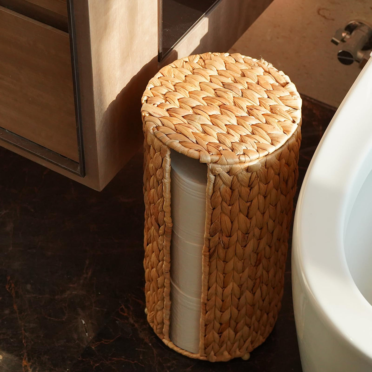 PINXIURY water hyacinth roll holder closed for dust-proof storage of spares
