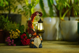 Pohabery IP44 waterproof gnome withstands rain and sun for year-round display.