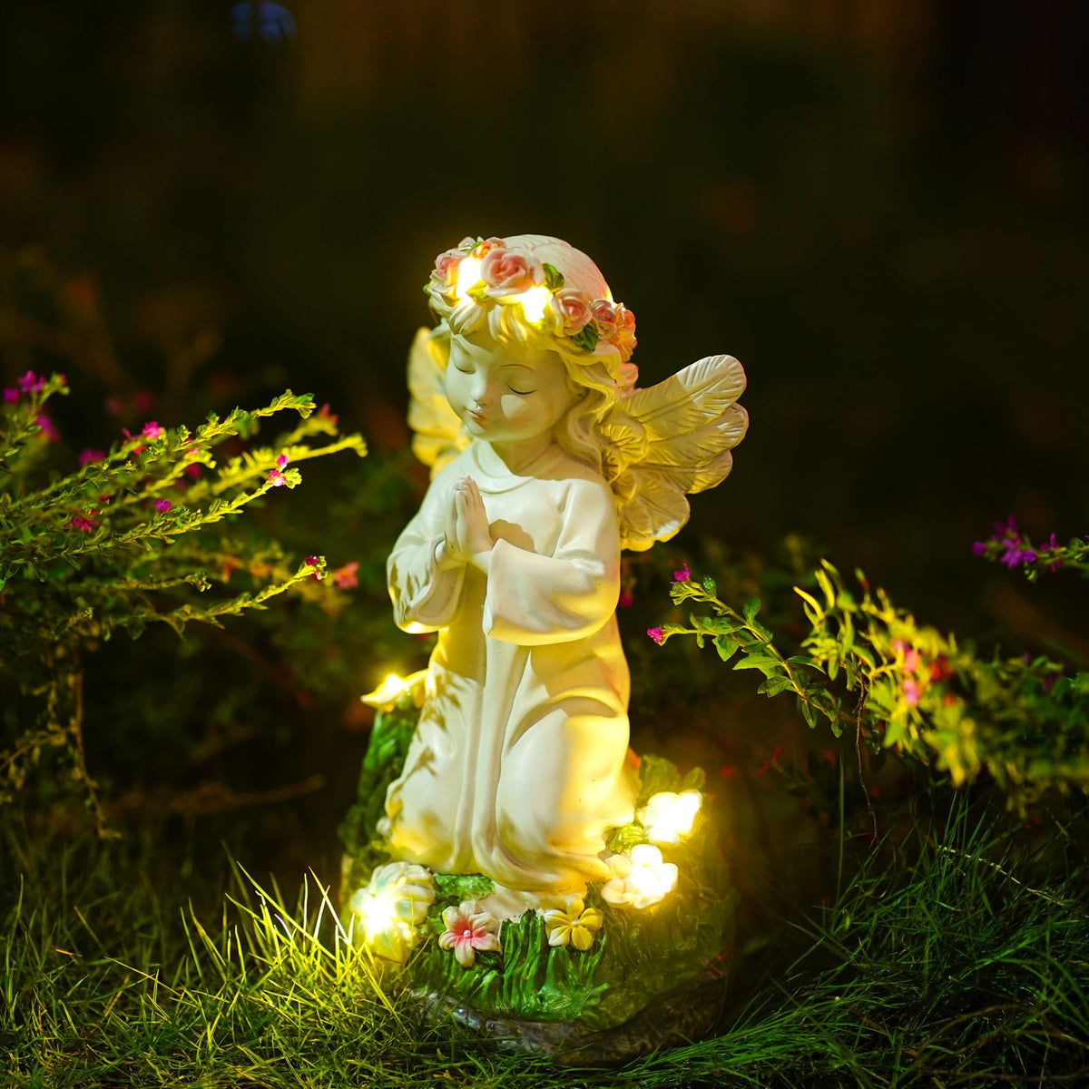 Pohabery Prayer Kneeling Angel decor suits patios, gardens, and entryways.