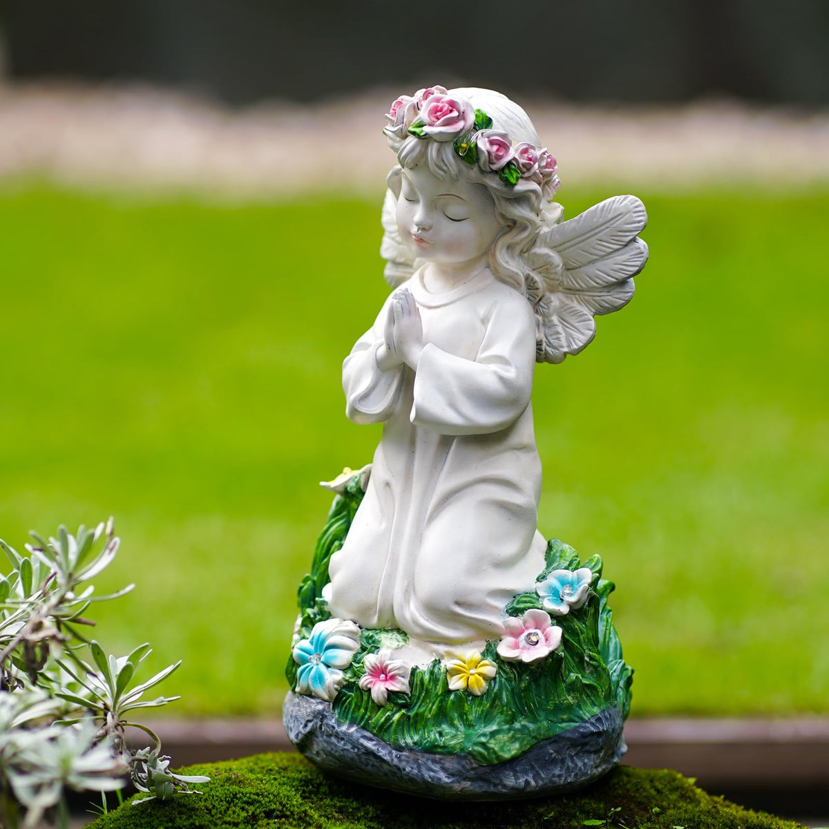 Pohabery Garden Angel decor enhances yard ambiance for gatherings and quiet moments.