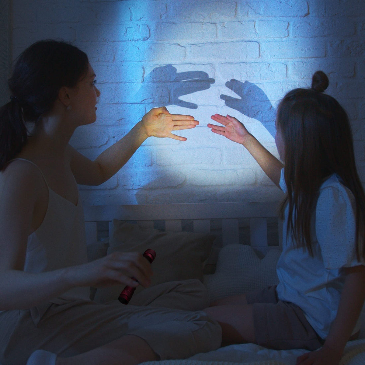 Police Security Maiden flashlight delivers 180 lumens for clear night visibility.