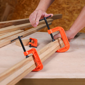 PONY C clamp zinc plated threaded rods ensure smooth operation.