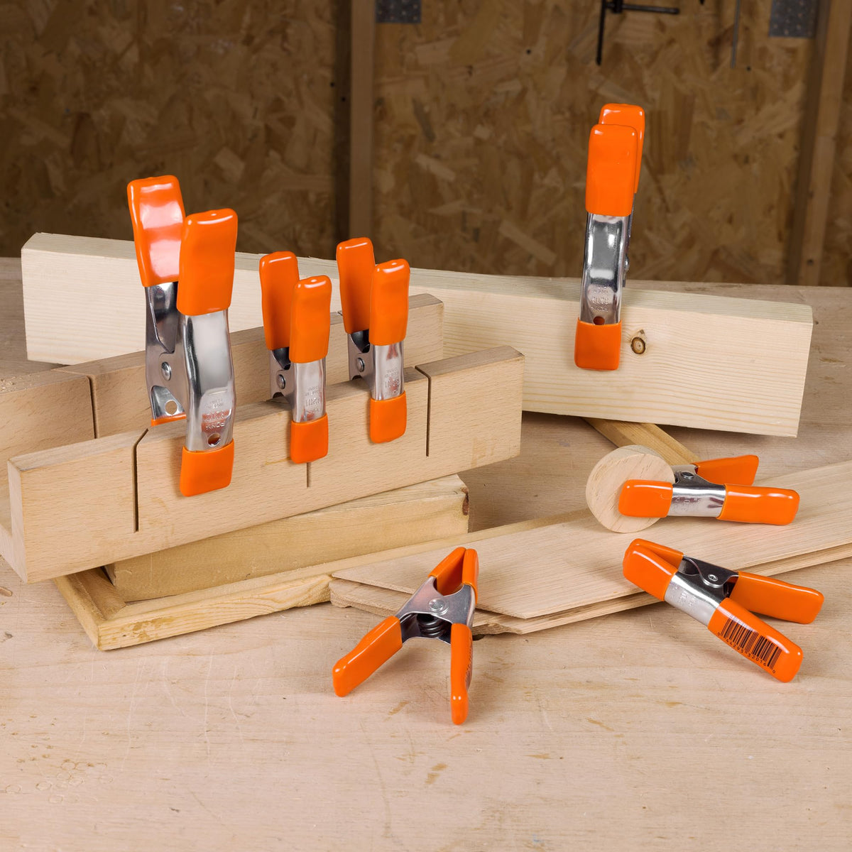 PONY 2-inch jaw clamp demonstrates near-tip pressure for control