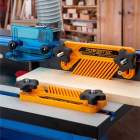 POWERTEC Tandem Featherboards stacked setup enhancing stock control in dual-feed mode.