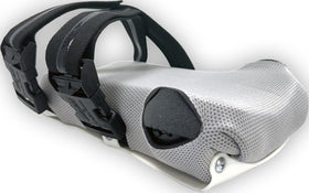 ProKnee AP16 one-size-fit illustration shows universal sizing