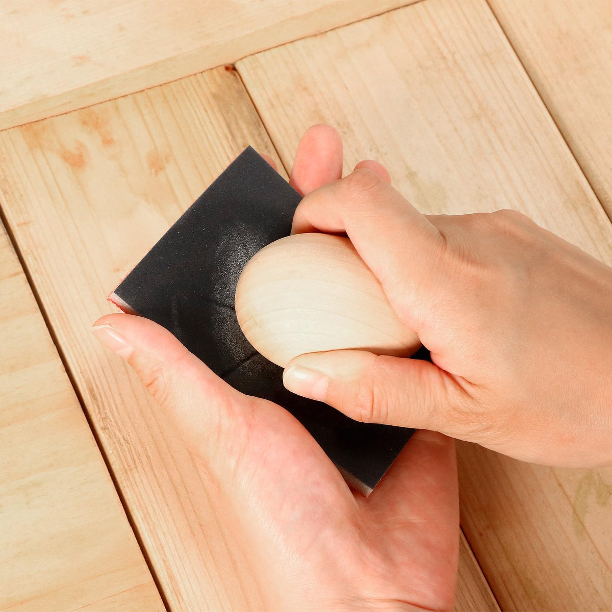 Pukamam 240-grit sponge for drywall and metal prep