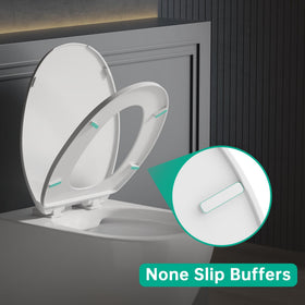 Family-friendly use with PUKANIUM toilet seat in a busy bathroom