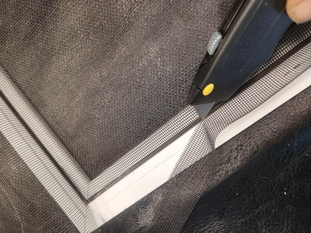 Pull A Post screen roller tool professional knife-tool for quick trimming.