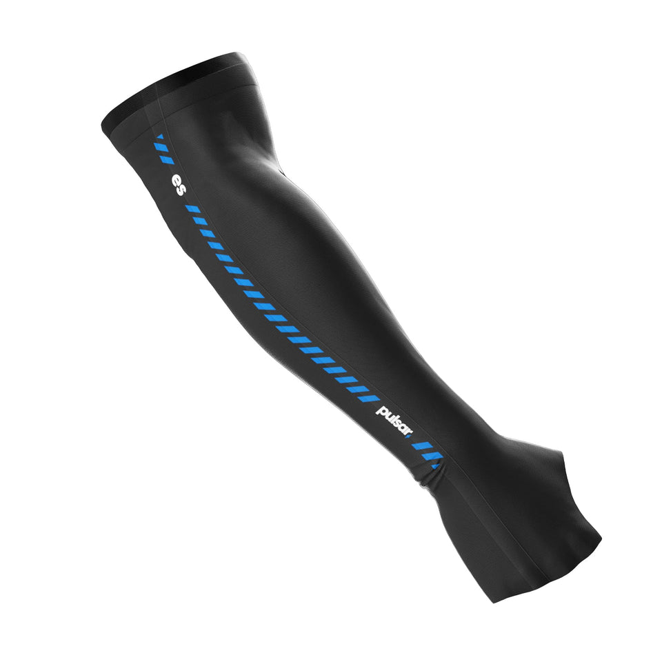 Pulsar eS Gaming Arm Sleeve with cooling fabric for all-day comfort.
