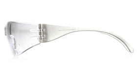 Pyramex S4110r20 reader glasses in workshop use protecting eyes