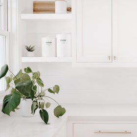 QEEIG space-saving shelves above toilet optimize small bathrooms