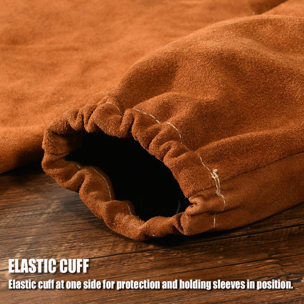 QeeLink elastic cuff detail maintains sleeve position.