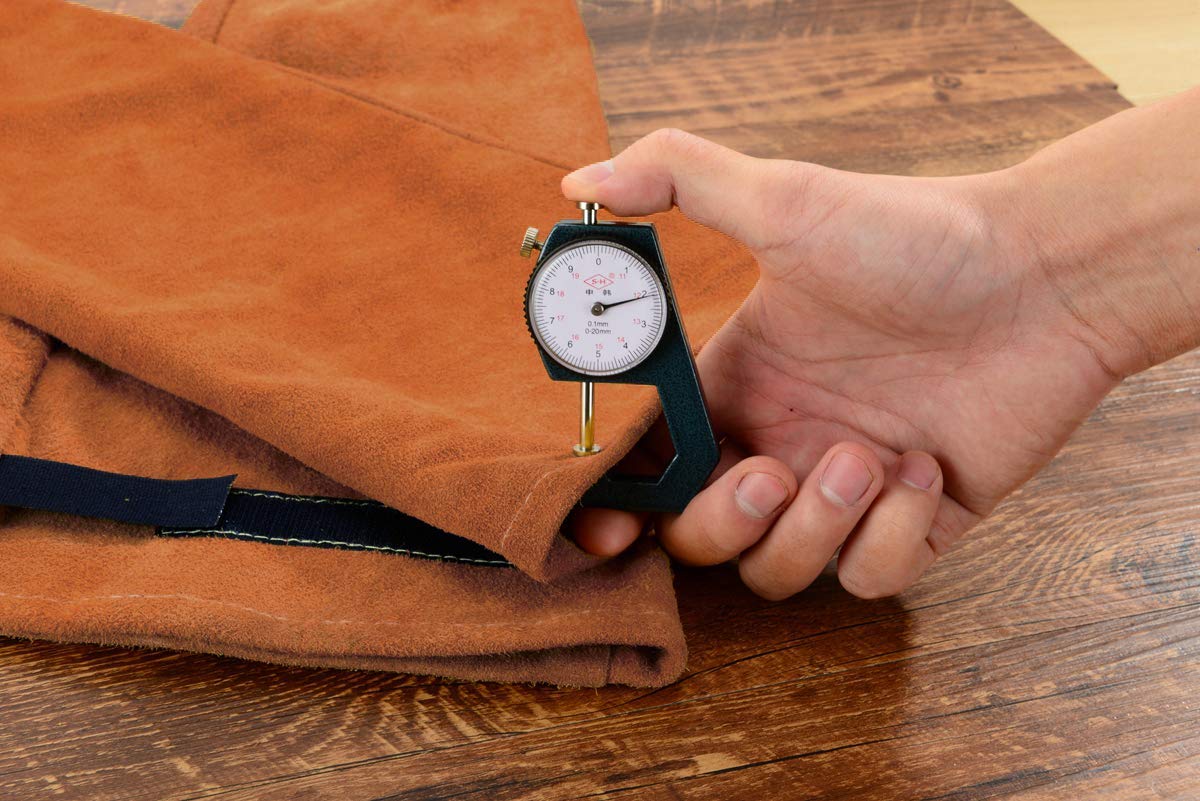 QeeLink one-size-fits-most welding sleeve for versatile use.
