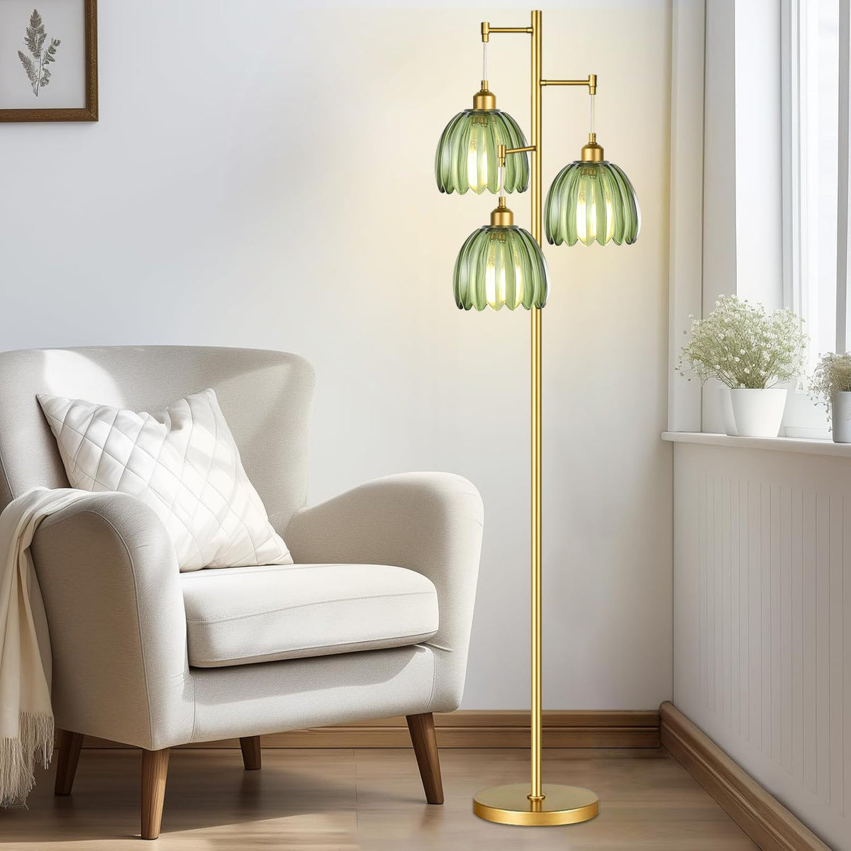 QIYIZM green glass shade casts a soft, inviting glow