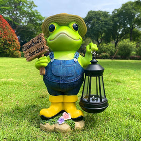 Qmaggice frog statue close-up lantern detail for solar illumination