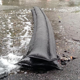 Quick Dam QD617-1 barrier absorbs up to 13.5 gallons of water in a 17ft length