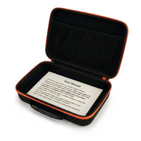 The zipper design on the QWORK case enables quick, secure closure.