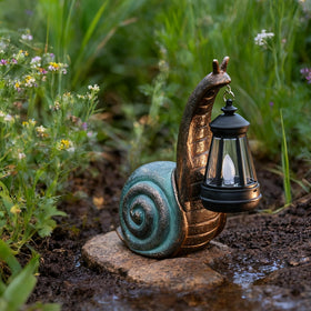 QZJDDZSW Mothers Day gift snail offers a thoughtful outdoor keepsake.