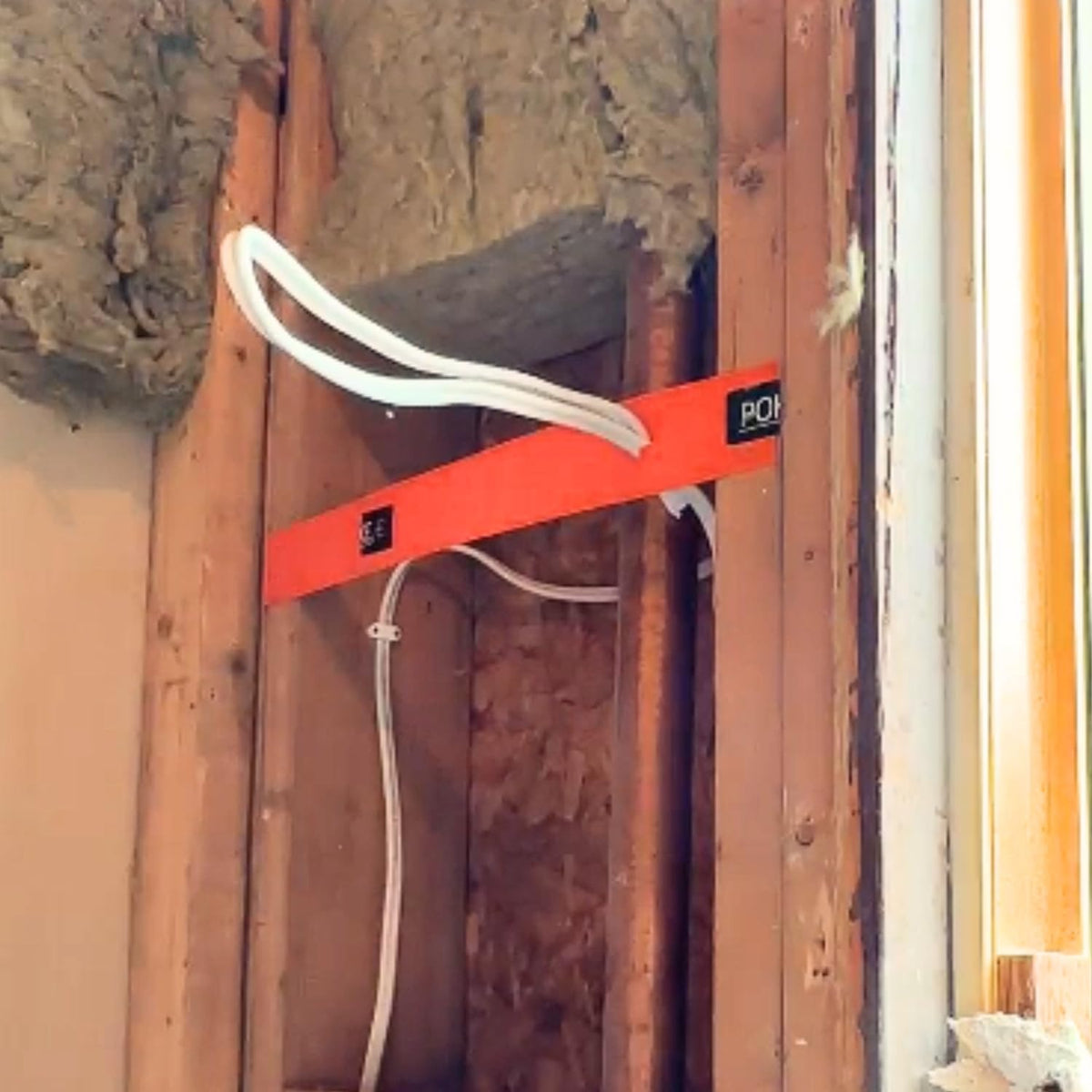 Rack-A-Tiers Poke-E supports up to 1/2 in diameter cables for quick positioning.