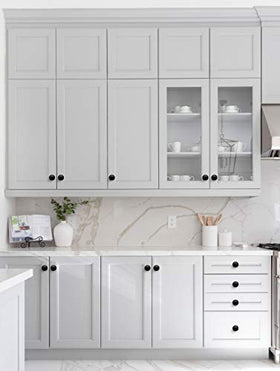 Ravinte modern black knob set complements farmhouse and traditional styles.