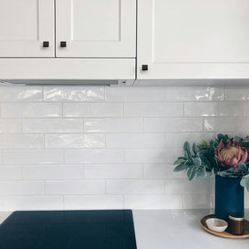 Ravinte 25-pack cabinet pulls ideal for quick kitchen upgrades.