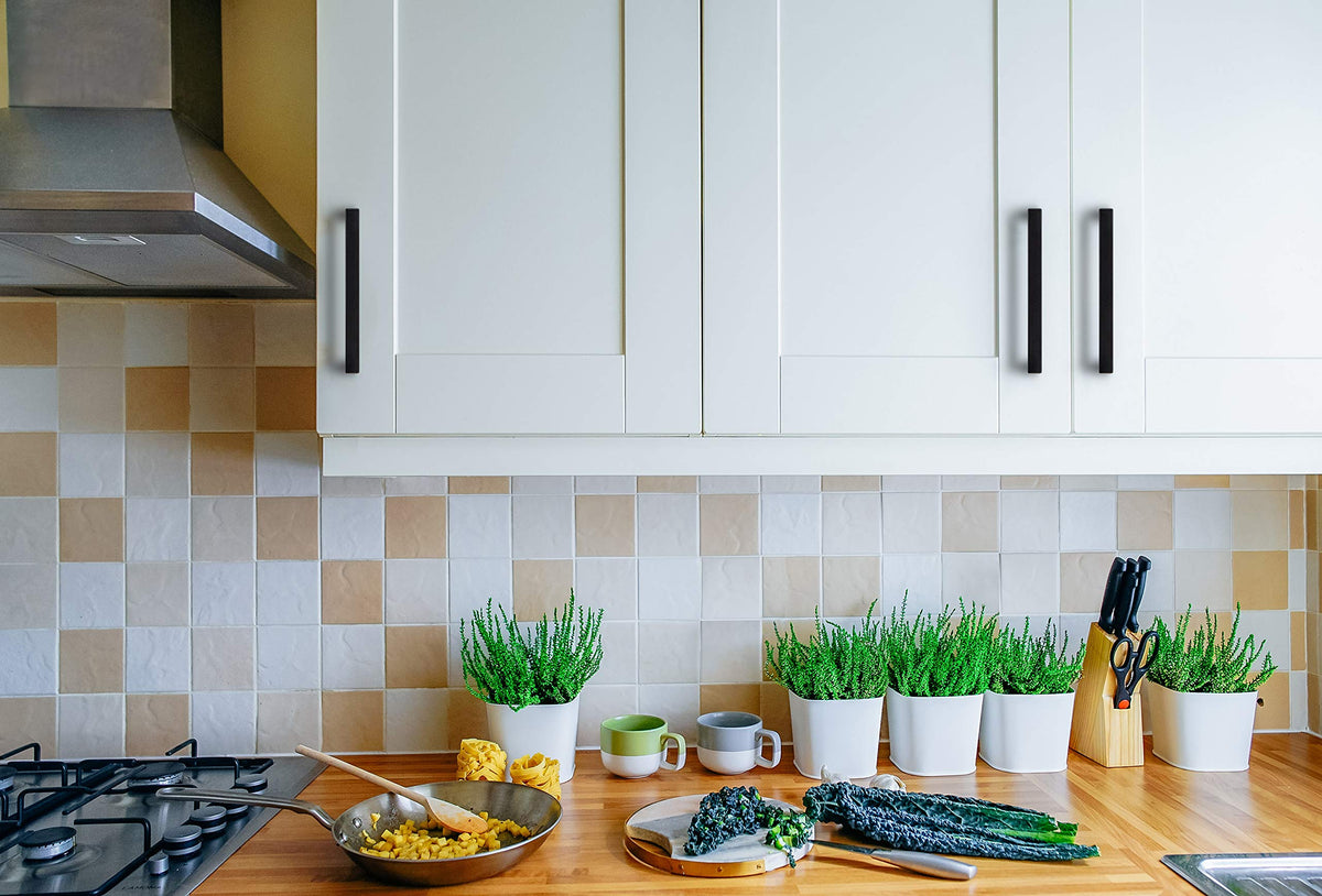 Ravinte kitchen hardware elevates drawers with a clean, modern aesthetic