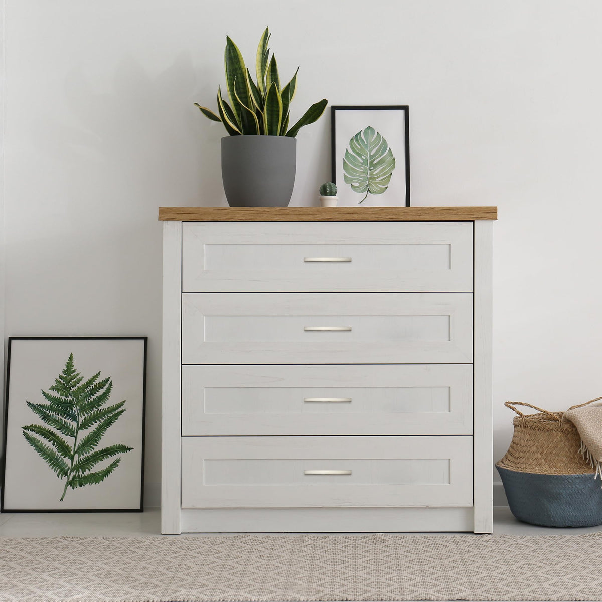 Ravinte Decor brushed-nickel dresser drawer pull provides a secure grip.