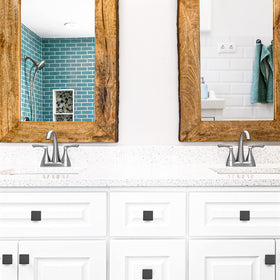 Ravinte knob mounted on a shaker-style door for a clean update