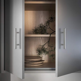 Ravinte brushed nickel pull with stainless steel body stays clean and resilient.
