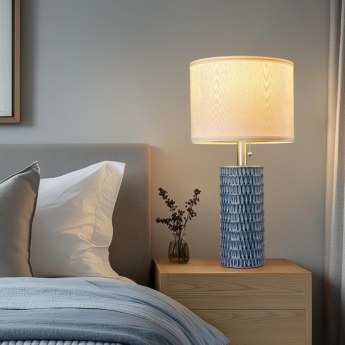 Reaketon 20-inch height fits nightstands and desks.