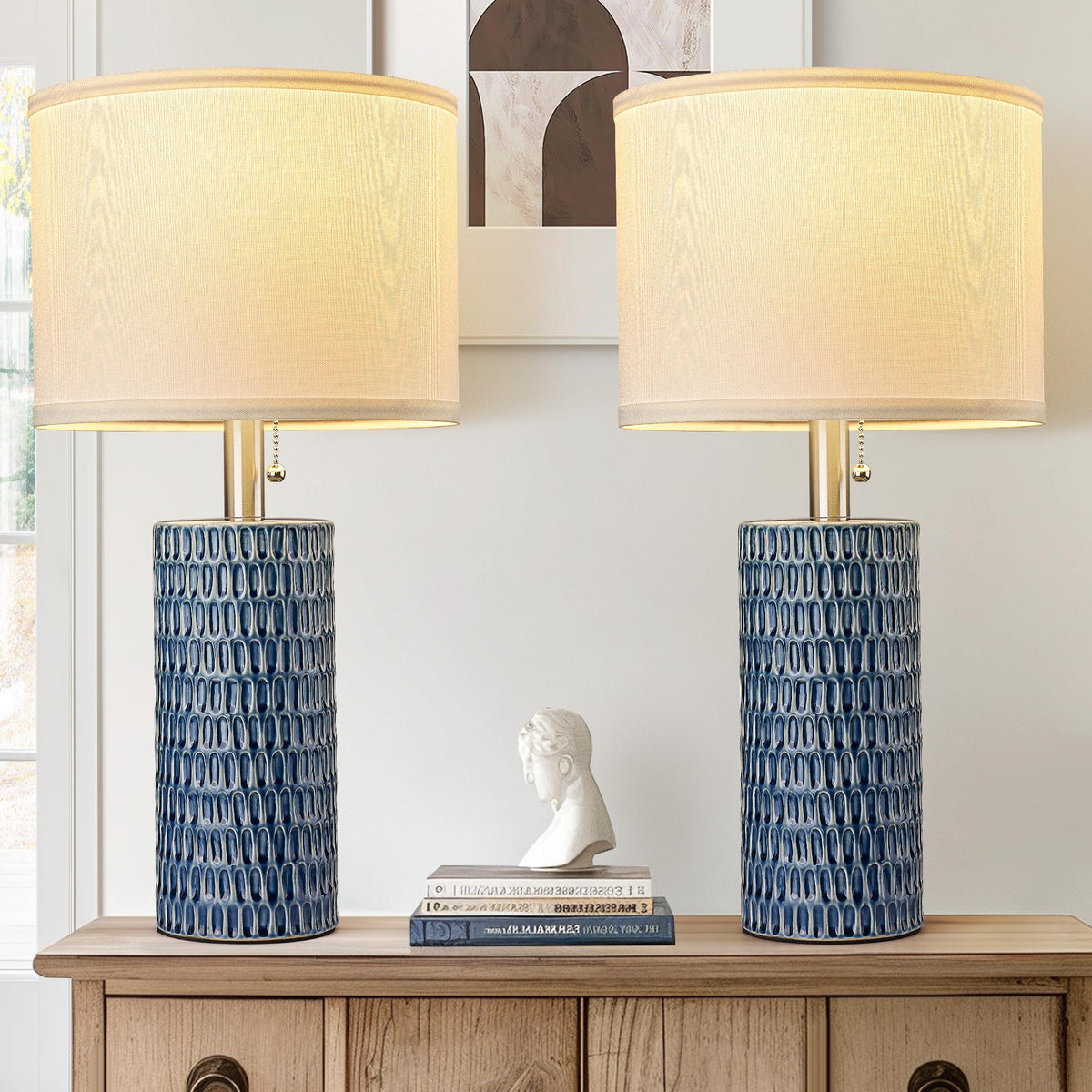 Reaketon dark blue ceramic table lamp with modern design for living rooms.