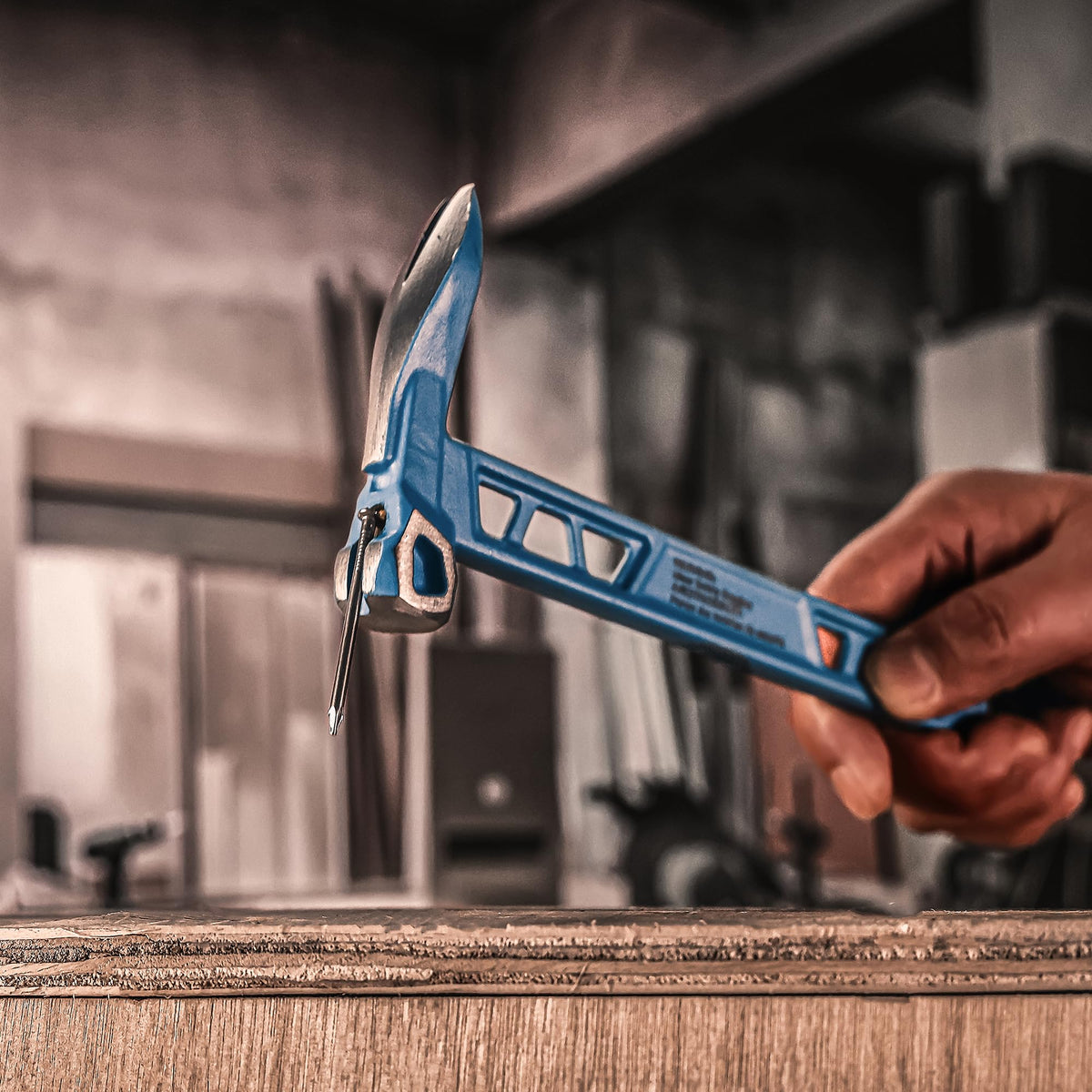 Real Steel Cats Paw Pry Bar reach into tight spaces.