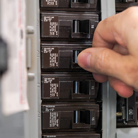 RecPro Q3020 plug-in fit, compatible with standard RV load centers.