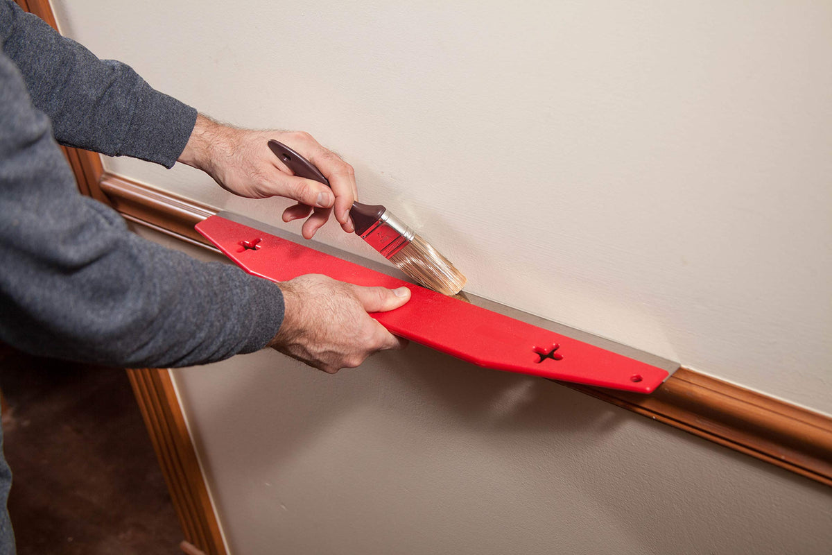 Red Devil 4047 straight-edge guide supports accurate cuts and scoring.