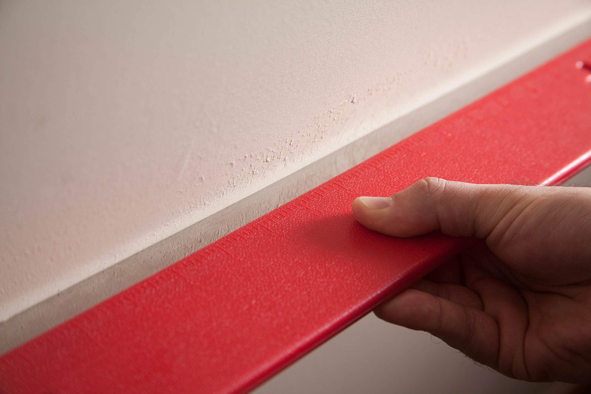 Red Devil 4047 vinyl wallcovering smoother speeds large-area panels.
