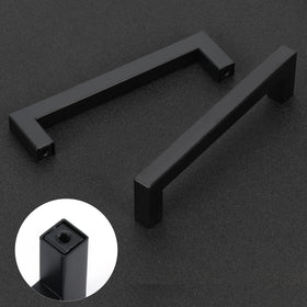 Closeup of Redunest matte black pull handle with refined edges