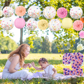 Renbuzhu baby shower display uses lightweight paper for versatile placement