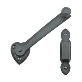 Dual-direction latch design supports left or right mounting