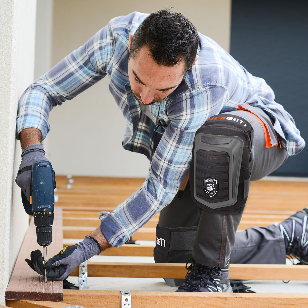 REXBETI knee pads used in flooring installation for cushion and protection