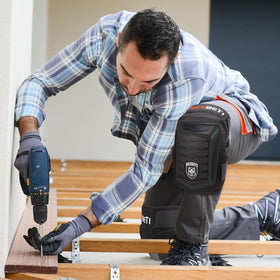 REXBETI knee pads in roofing use for kneeling comfort
