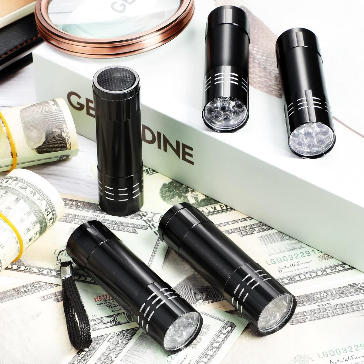 Riakrum urine-stain detection UV flashlight helps pet care.