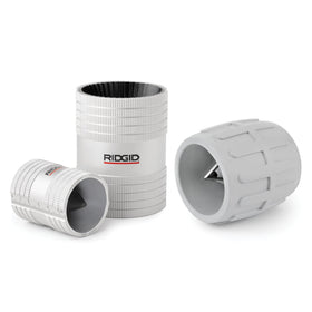 RIDGID 29993 ergonomic knurled grip provides secure control during reaming.