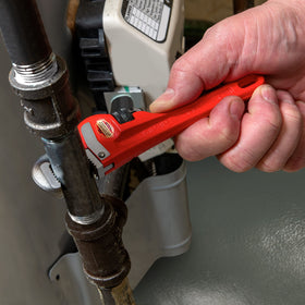 RIDGID 31000 USA-made badge signals American manufacturing trust.