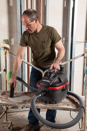 Locking hose and car nozzle on RIDGID 4000RV for secure operation